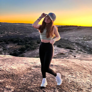 Meet your Posher, Bella